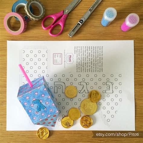 hanukkah dreidel paper craft  kids printable dreidel template