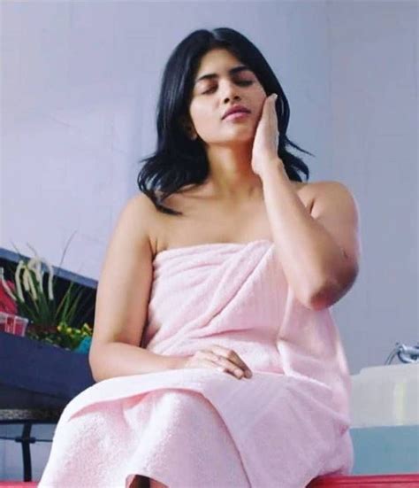 Megha Akash Hot Hd Photos In 2020 In 2020 Actress Pics Megha Akash