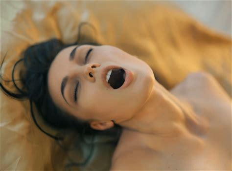 amateur darncer loves orgasm faces 5 high definition porn pic ama
