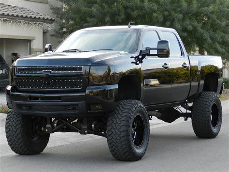 lifted  chevy trucks