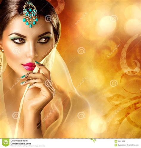 beautiful indian girl portrait hindu woman with menhdi