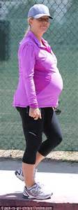 kendra wilkinson steps out wearing maternity support belt daily mail online