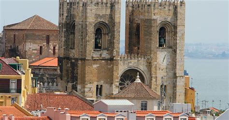 lisbon cathedral  lisbon portugal sygic travel
