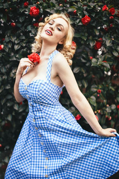 22 Ways To Embrace Your Inner Pin Up Girl Galore