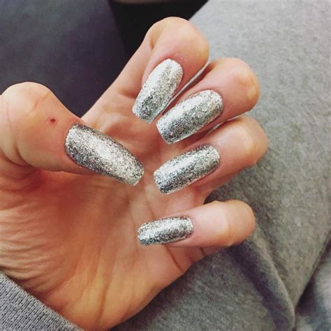 melissa marie green white writing nails steal her style