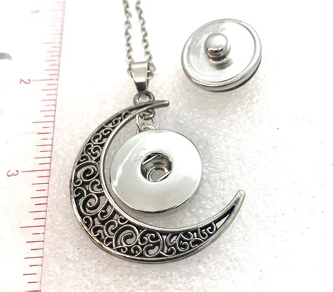 Crescent Moon Pendant Necklace 18mm Snap Jewelry Stainless Steel Chain