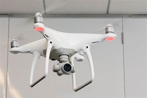 drones  built   fly zones news