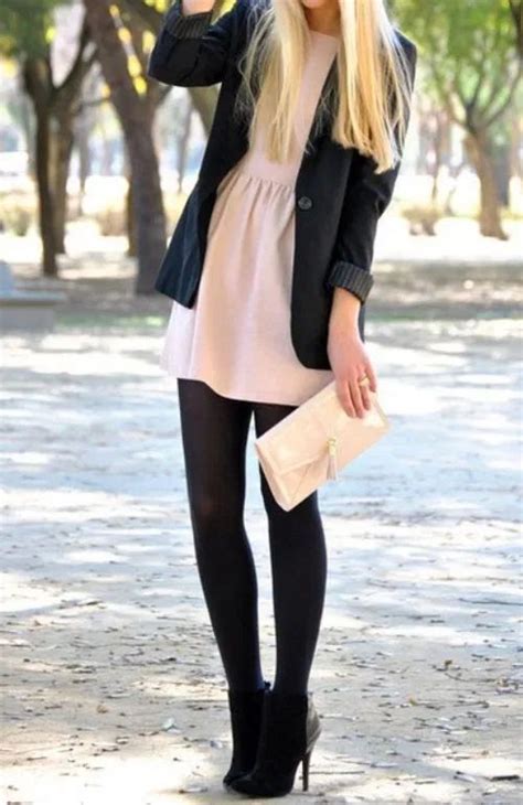 50 Stylish Stockings Outfits For Your Fall Outfit Inspiration