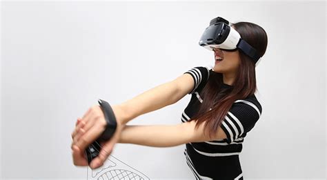 Samsung And Six Flags Team Up For First Vr Roller Coaster Rides In