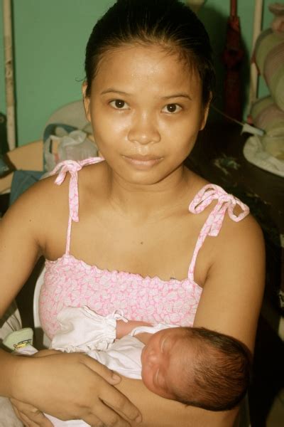 mothers in the philippines space their births to address