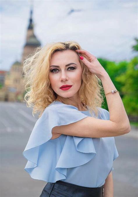 Oksana I M 42 From Ucraina Kharkov Marriage Agency Futura