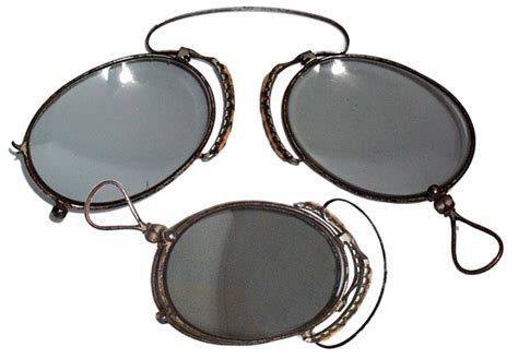 19th Century Steel Folding Pince Nez Spectacles With Gray