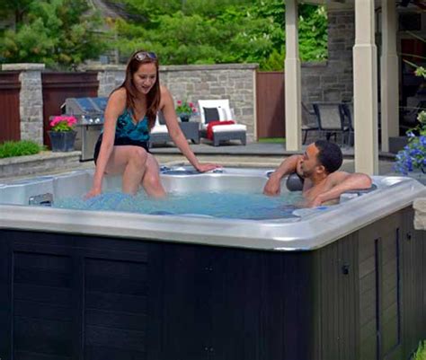 6 Person Hot Tub Self Cleaning 670 Spa By Hydropool