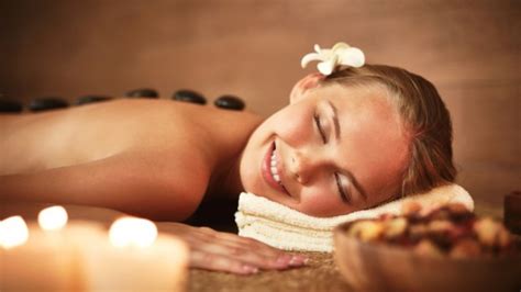 Hot Stone Massage – 60 Or 90 Minutes Epic Deals And Last Minute Discounts