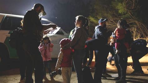 immigration is us mexico border seeing a surge in migrants bbc news