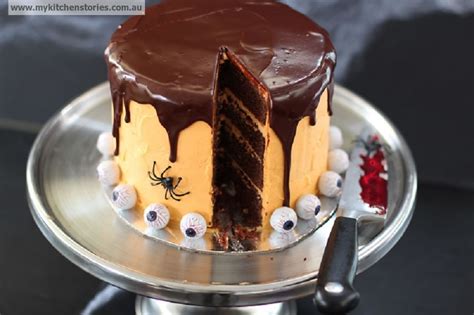 chocolate cake halloween style  kitchen stories