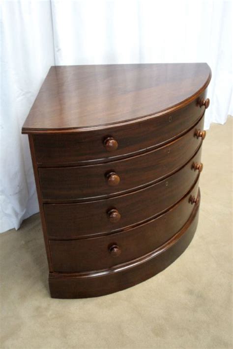 george iii mahogany corner chest  drawers  sellingantiques