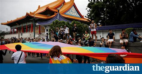 taiwan s gay pride parade brings tens of thousands to streets world