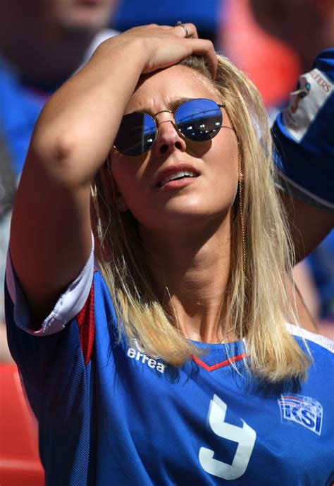 100 photos of hot female fans in fifa world cup 2018