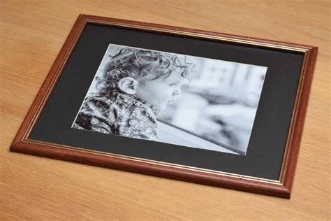guide  mounting   picture frames