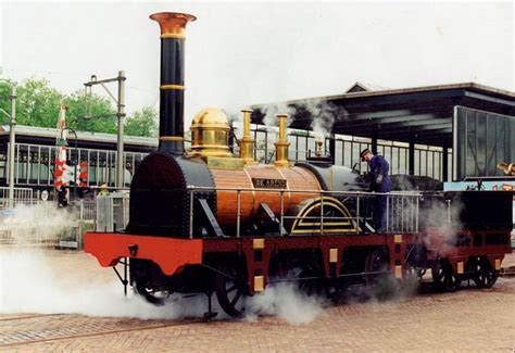 eerste trein  nederland historiek