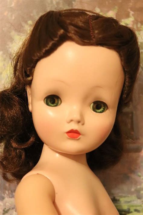 Vintage Brunette Madame Alexander Cissy Doll Yardley Wig No Cracks Or