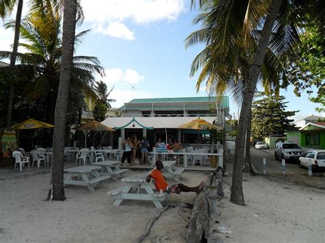 the best beach bars in barbados