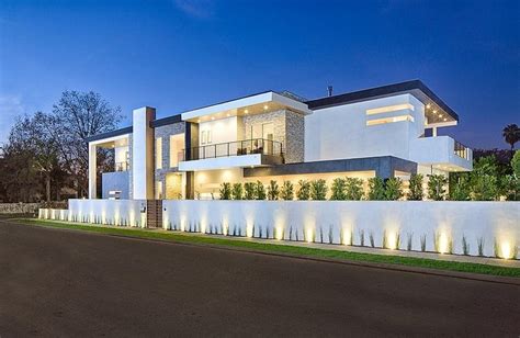 white excellence modern home  sleek  stylish  crystal white usual house