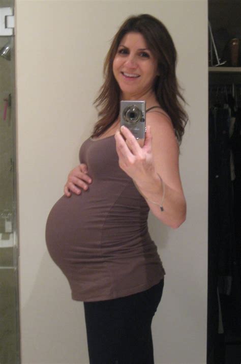 fab mom 9 months pregnancy pregnant