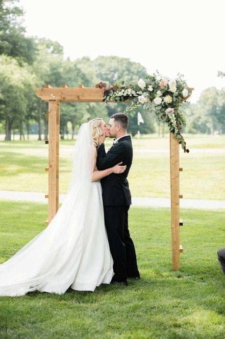 a beautiful golf club wedding with neutral details in windsor ontario