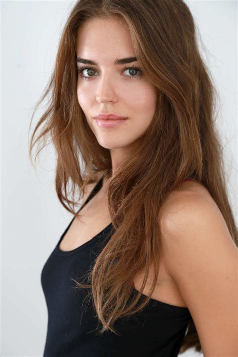 Pin By Ben On Attractive Vii Clara Alonso Long Hair