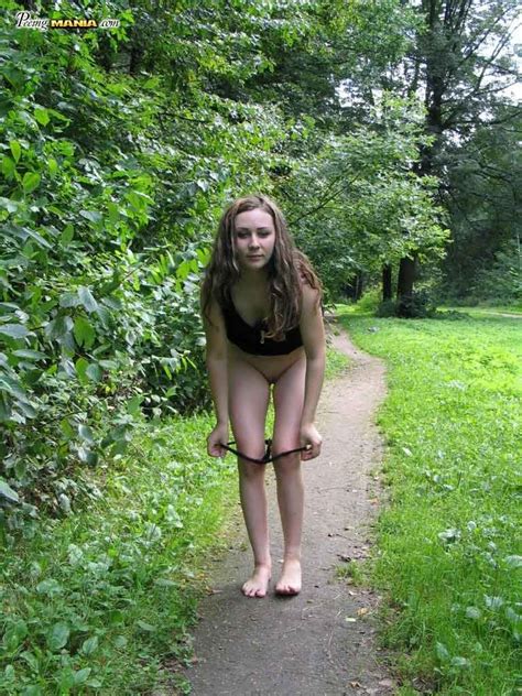 cute girl peeing outdoors pichunter