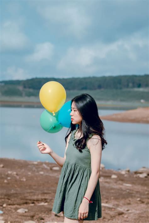 무료 이미지 풍선 푸른 하늘 터키 옥 노랑 당 공급 아름다움 미소 행복 스냅 사진 구름 사진술 드레스