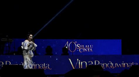 40 Tahun Selalu Cinta Vina Panduwinata Live Concert I 9 September