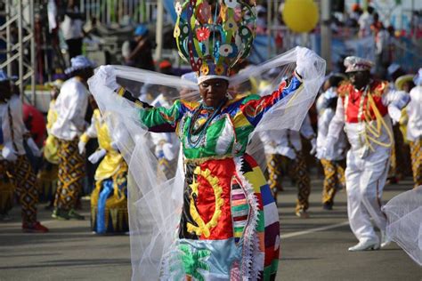carnaval de luanda faz se nem   festa seja paga  prestacoes ver angola diariamente