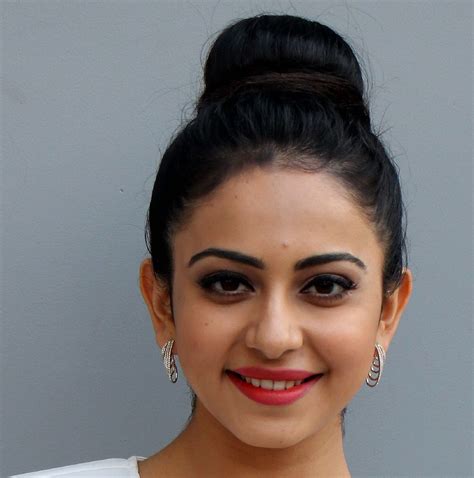 Beautiful Telugu Girl Rakul Preet Singh Face Close Up