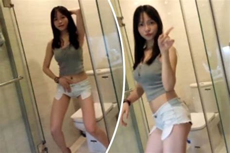 Woman S Sexy Live Streaming From Toilet Banned By Chinese Authorities