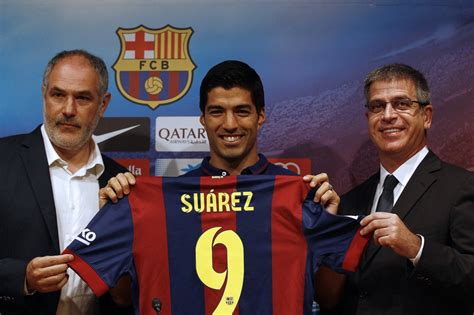 barcelona banned  signing players    transfer windows