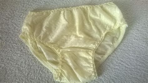 pretty cute silky white frilly nylon panties vintage knickers uk s 8 10