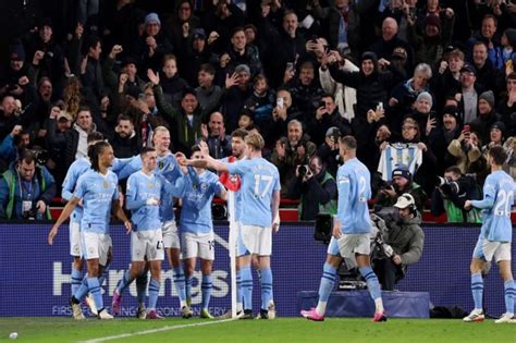 pekan  liga inggris cetak sejarah gol terbanyak   pertandingan