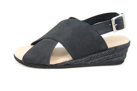 sleehak kruisband sandaal zwart grote maten sleehakken stravers luxe schoenen