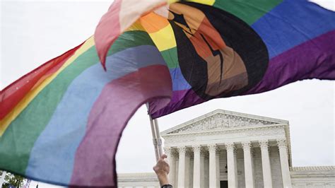 supreme court rules federal law protects lgbtq workers