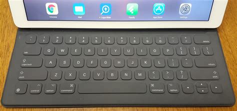 apple smart keyboard review  ipad pro necessity