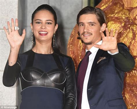 courtney eaton attends gods of egypt premiere alongside co star brenton