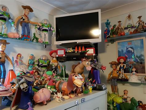 posted  toy story collections    dads
