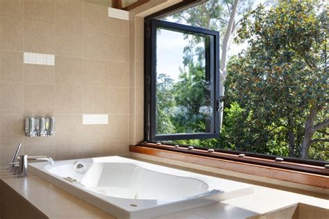 bathroom window ideas     eye catching