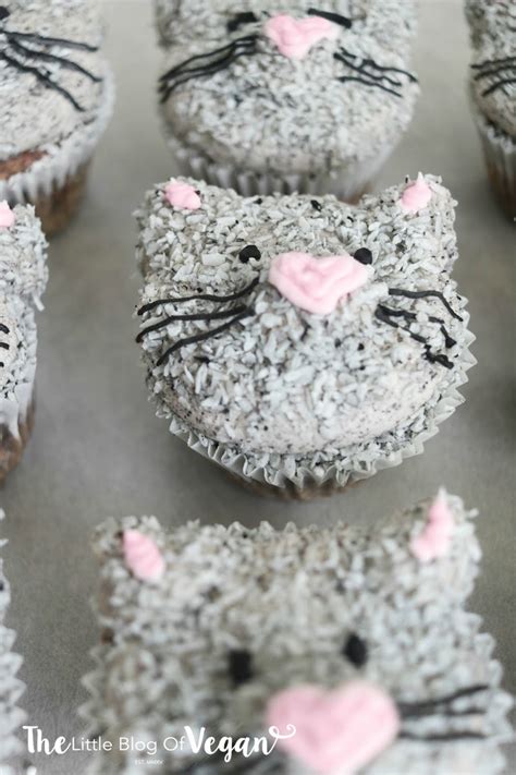 cookies cream cat cupcakes recipe   blog  vegan