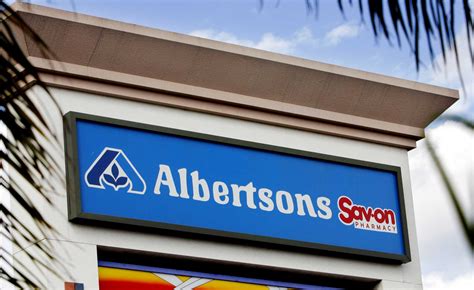 albertsons   weigh merger  organic grocer sprouts