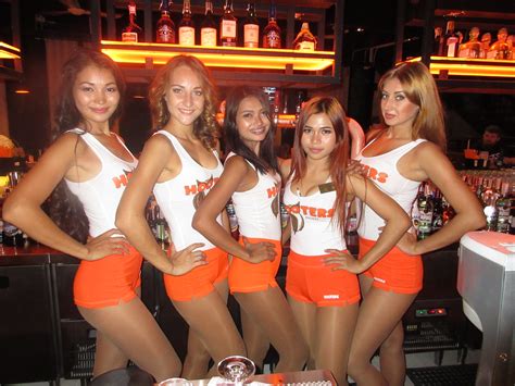 beautiful hooters babes 2 hello from the five star vagabond