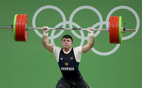 Rio 2016 Olympics Armenian Weightlifter Suffers Horrific Elbow Injury